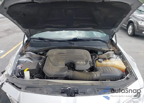 2017 Chrysler 300 Limited z USA, uszkodzony, nr VIN 2C3CCAAG3HH655609